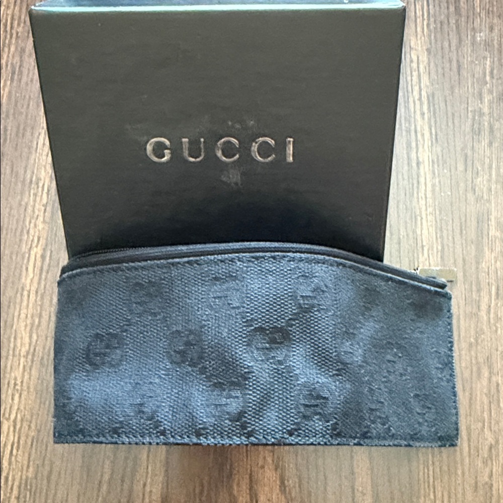 Gucci Beige Wristband Wallet - Picture 7 of 11